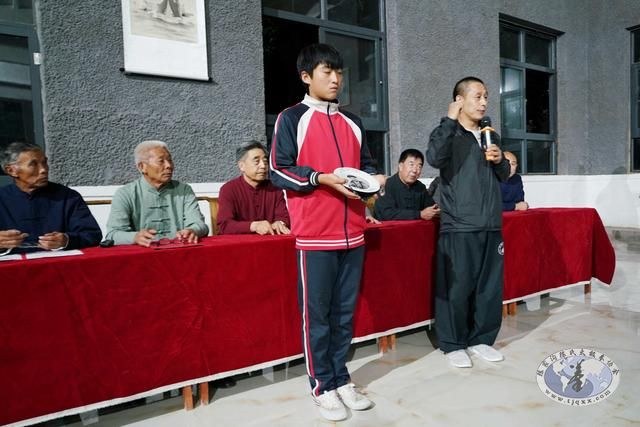 陈家沟陈氏太极拳协会成立基金会 义拍慰问帮扶陈家沟贫困家庭(配图)