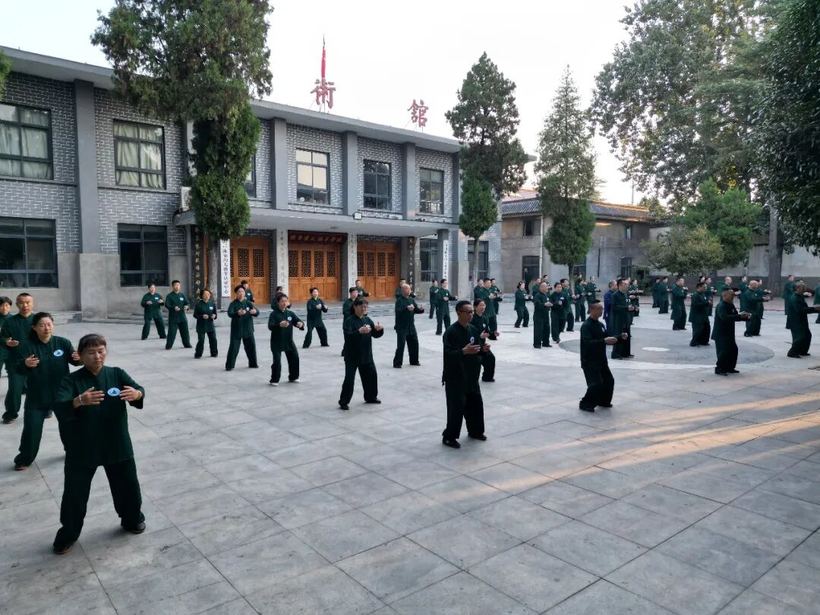 南 铭